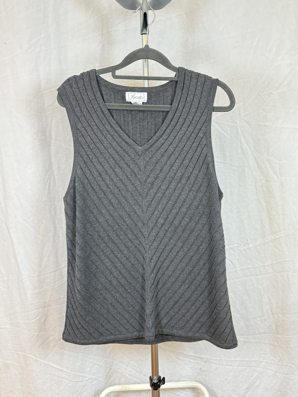 Foxcroft Dark Gray Ribbed V-Neck Sleeveless Tank